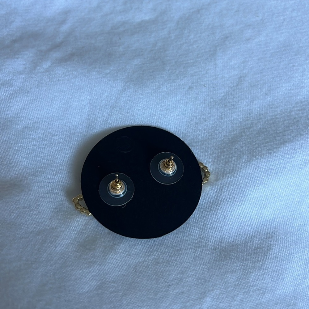 Last pair✨ NEW Gold bling crystal pearl Chanel designer stud C initial earrings - Picture 4 of 5